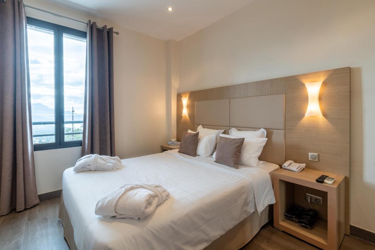 A Casa Di Ma Hotel Lumio  Ruang foto